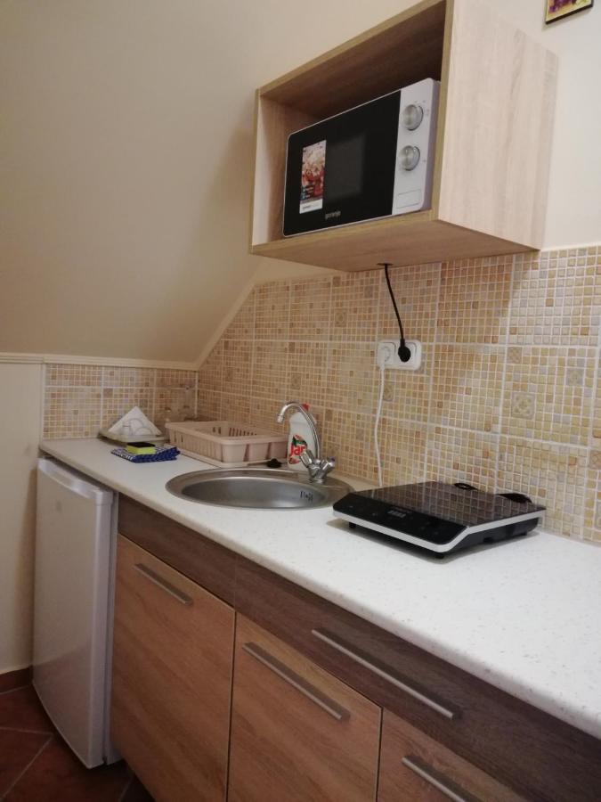 Imola És Andrea Apartmanház Hajdúszoboszló Esterno foto