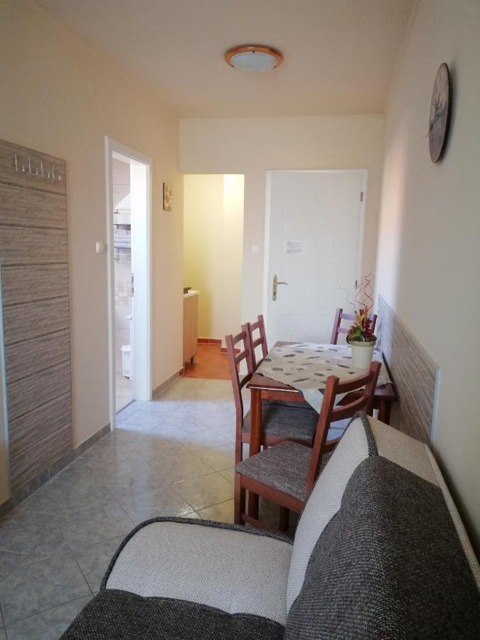 Imola És Andrea Apartmanház Hajdúszoboszló Esterno foto
